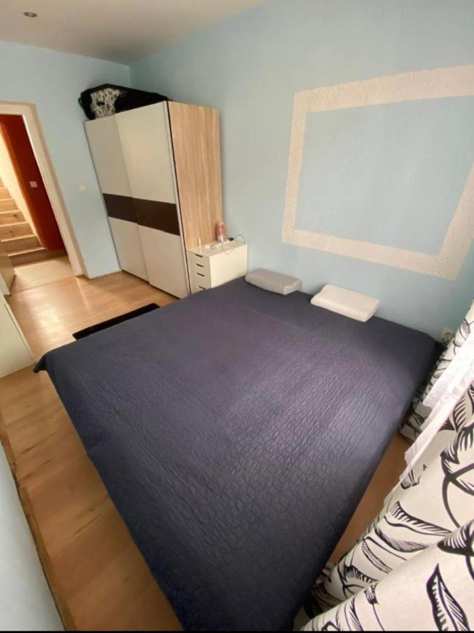 Ruzovaubytovani Apartment
